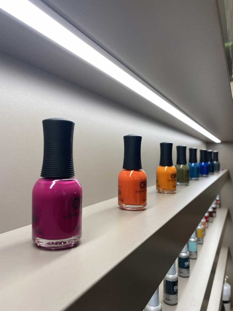 Peluquería Pentinats Manoli manicura